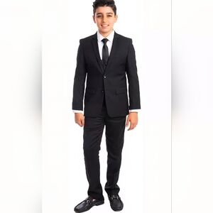 Perry Ellis Boys 5 Piece Shirt, Tie, Jacket, Vest and Pants Solid Suit Set Black